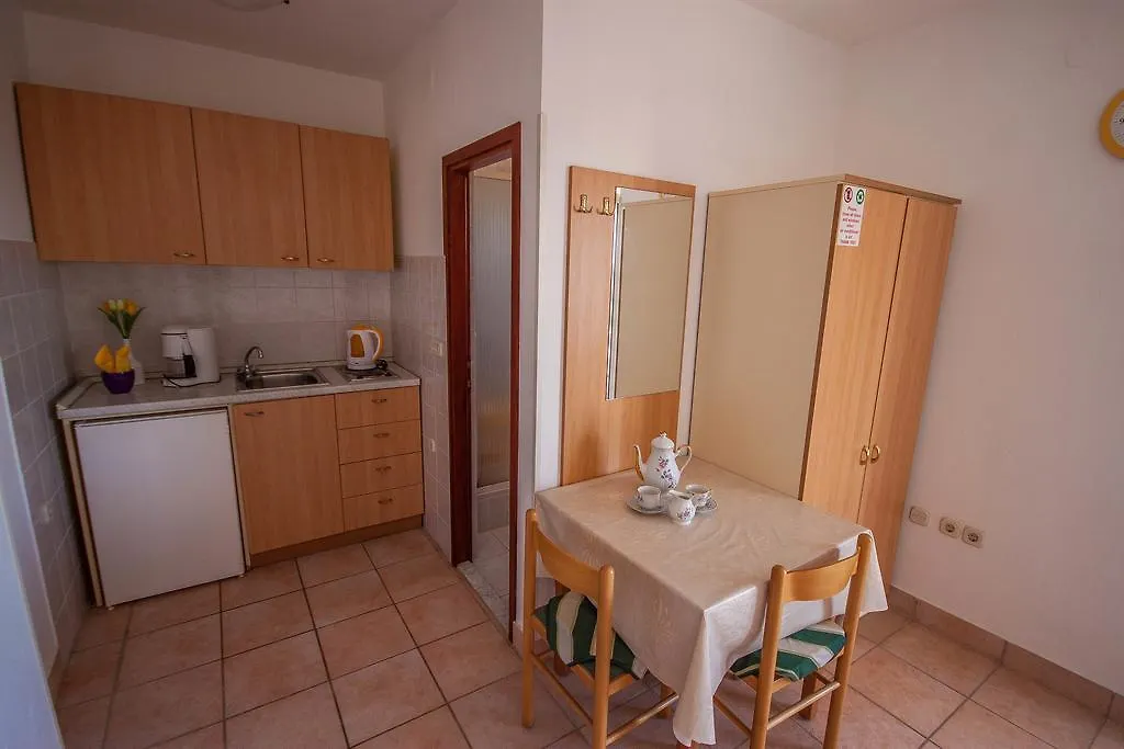 Apartments Bella Poljana Ugljan Horvátország